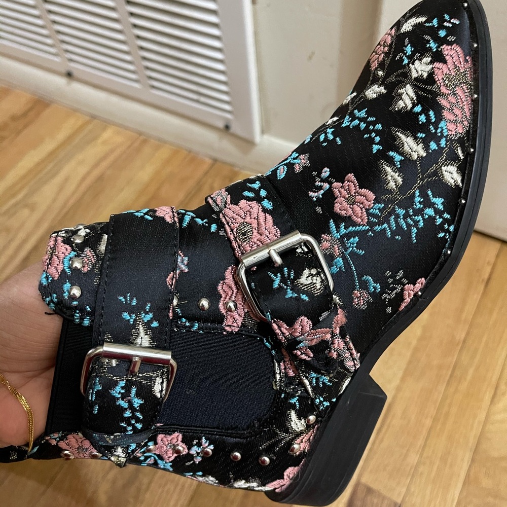 Chelsea boots - Picture 5 of 8